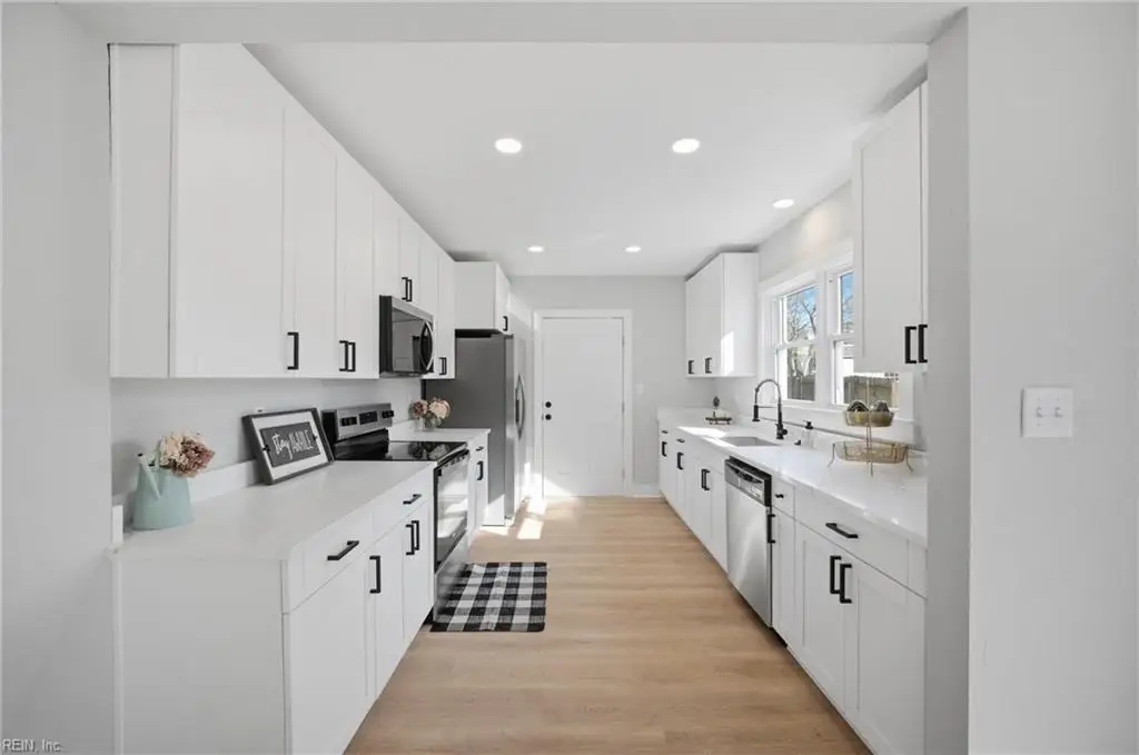 2220 Battery Park Rd, Chesapeake, VA 23323 - #1