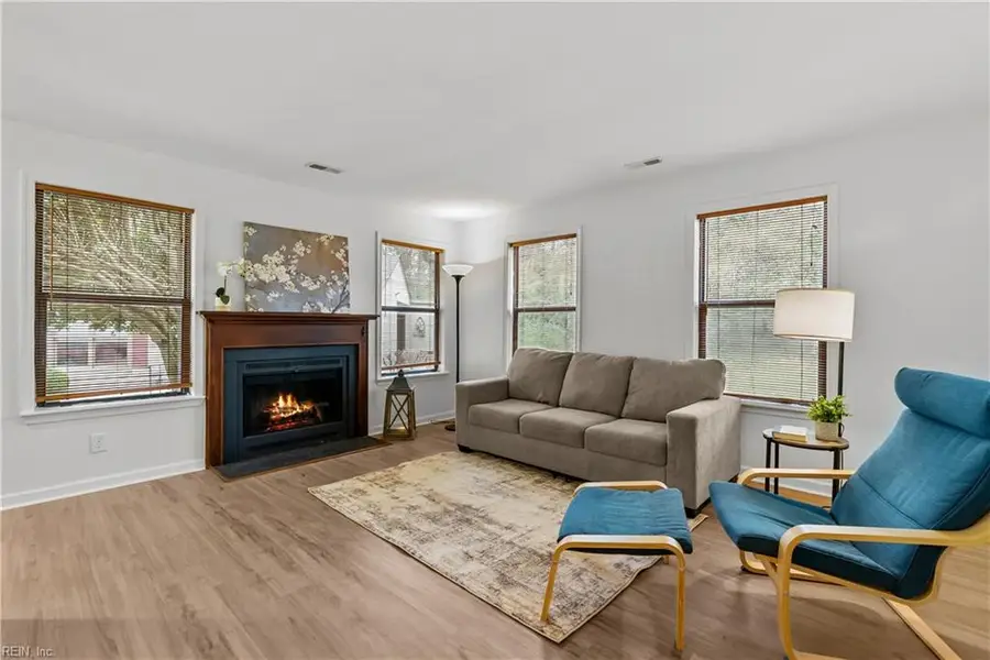 24 James Square, Williamsburg, VA 23185 - #3