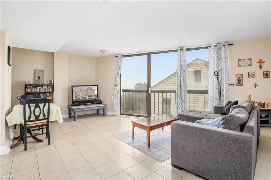 1222 E Ocean View Avenue #306, Norfolk, VA 23503 - #3