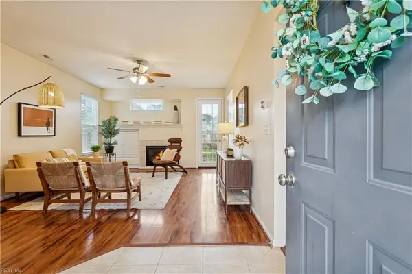 808 Winter King Ct Court, Chesapeake, VA 23323