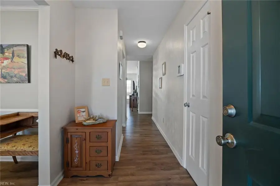 606 Aylesbury Drive, Newport News, VA 23608 - #3