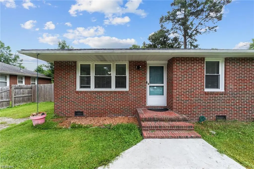 2856 Flag Road, Chesapeake, VA 23323 - #1