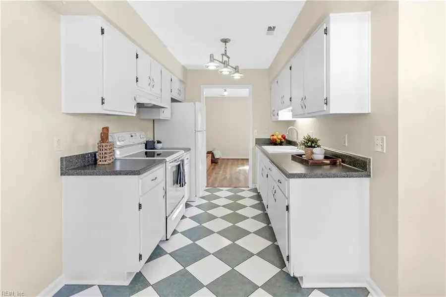 2400 Julie Court, Virginia Beach, VA 23454 - #3