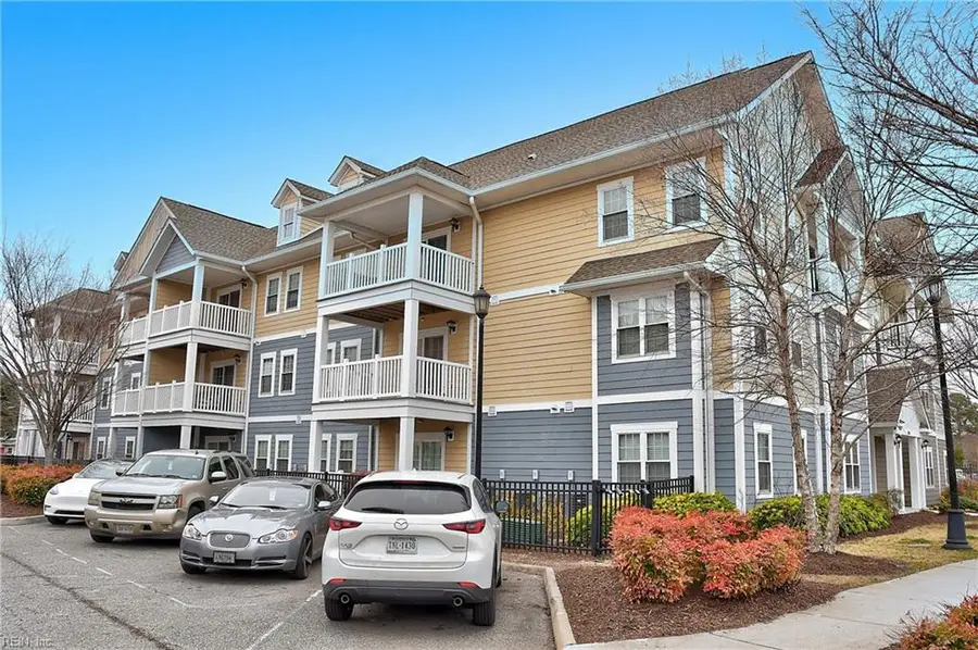 1016 Thoroughgood Way #306, Chesapeake, VA 23324 - #3