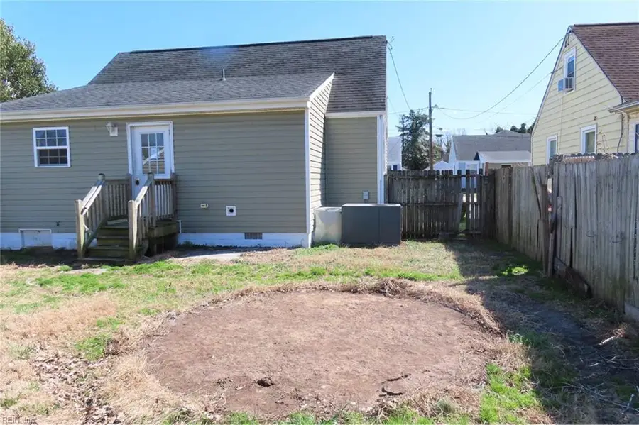 3604 Kingman Avenue, Portsmouth, VA 23705 - #2