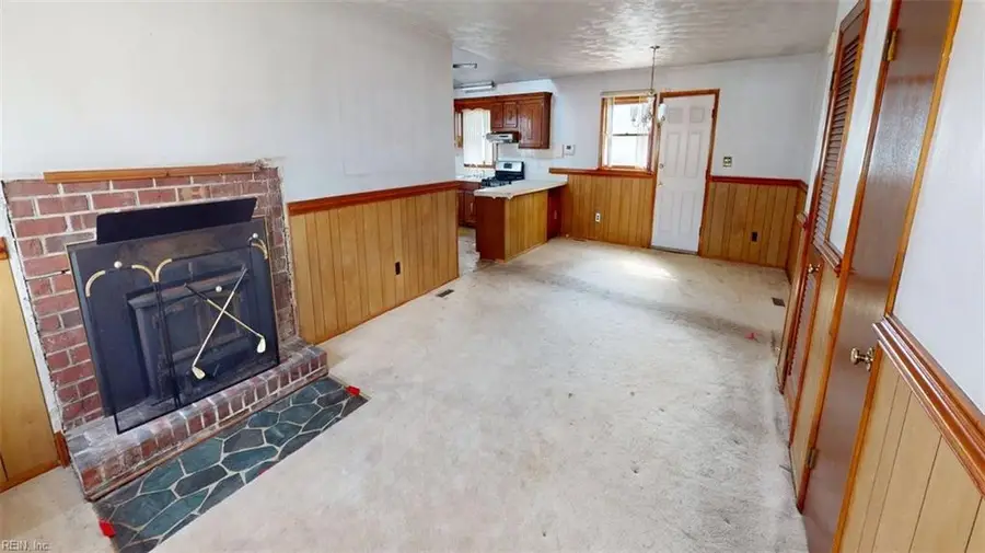 212 Woodbury Forrest Drive, Hampton, VA 23666 - #3