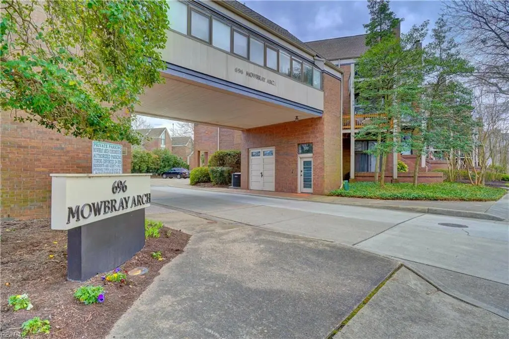 696 Mowbray Arch #260, Norfolk, VA 23507 - #1