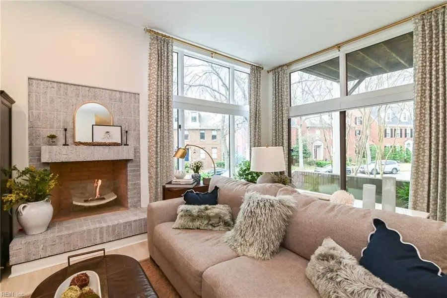 696 Mowbray Arch #320, Norfolk, VA 23507 - #2