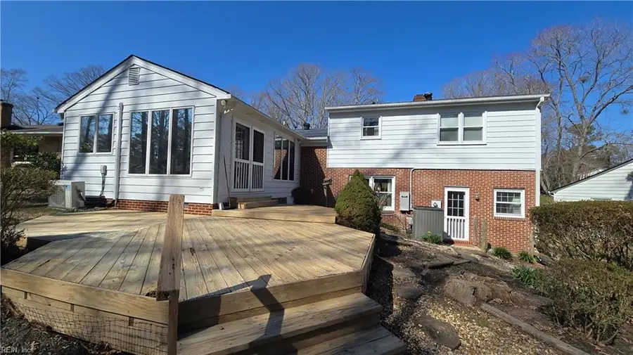 8 Bonnie Lane, Newport News, VA 23606 - #3