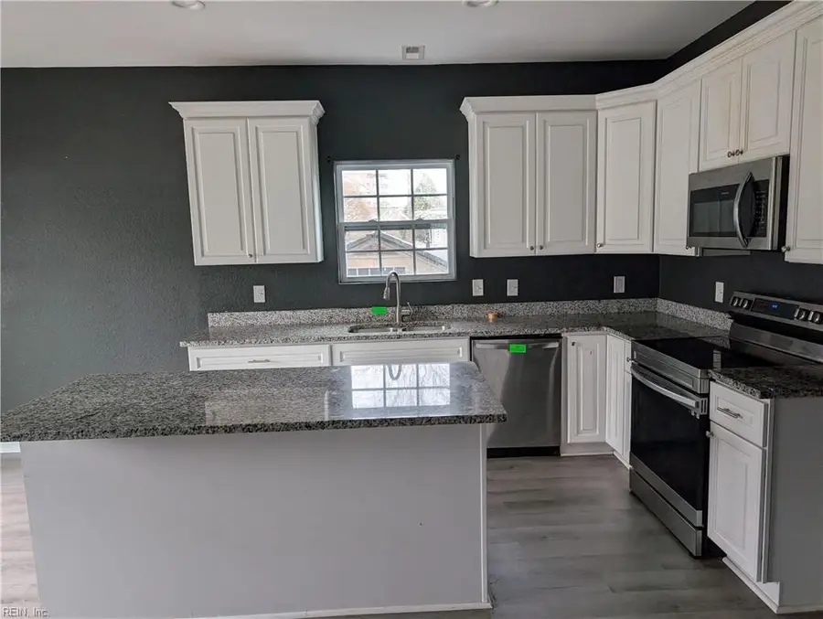 418 Wine Street, Hampton, VA 23669 - #2