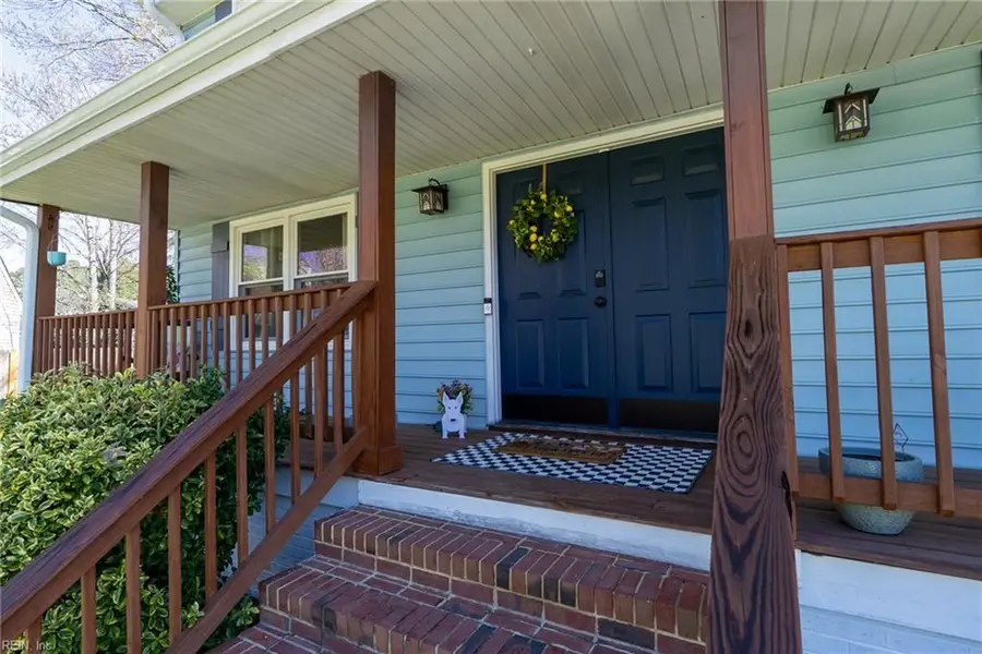 627 Emerald Court, Chesapeake, VA 23320 - #2