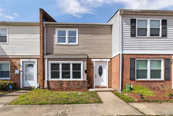 614 Harbour Drive N, Chesapeake, VA 23320