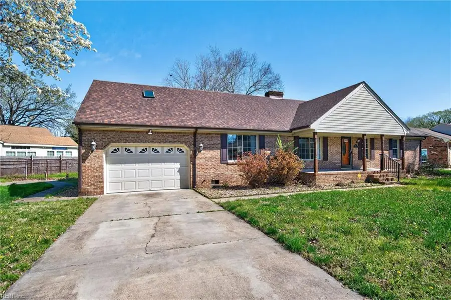 909 Portland Street, Chesapeake, VA 23324 - #2