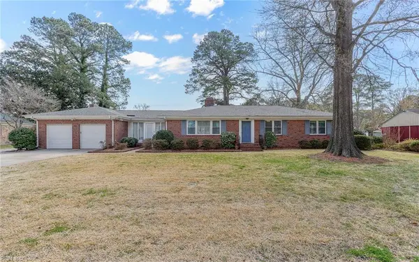 5220 Lake Circle, Portsmouth, VA 23703