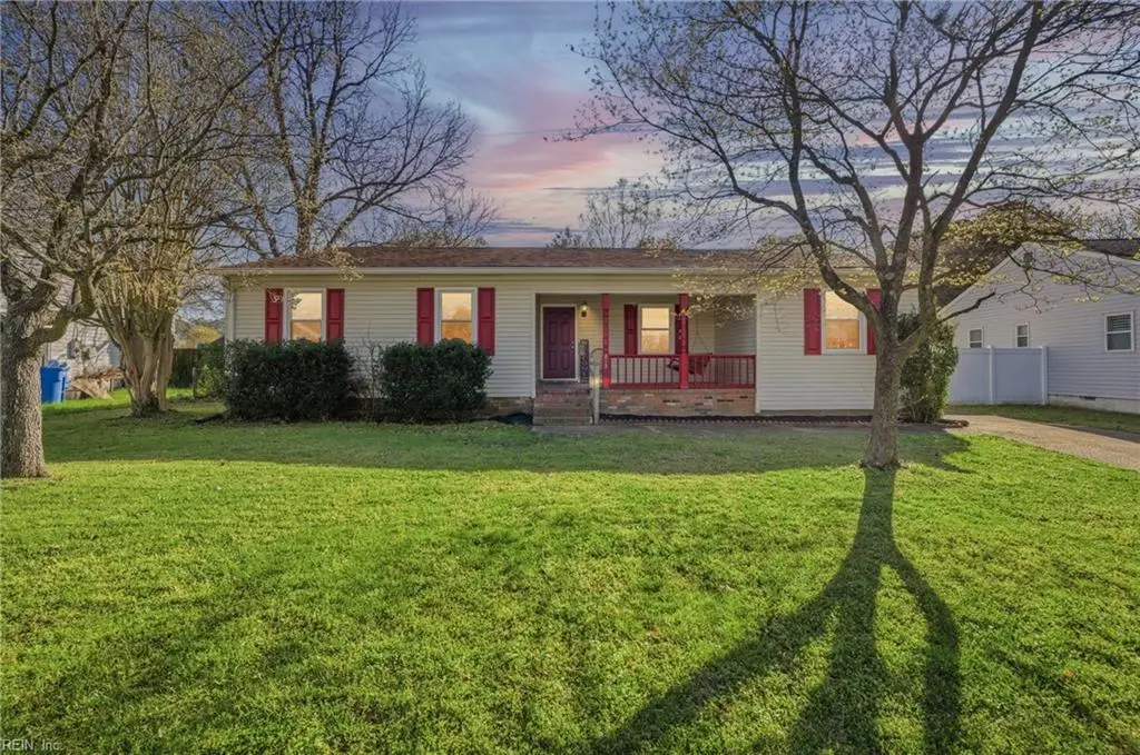 813 Carolyn Drive, Chesapeake, VA 23320 - #1