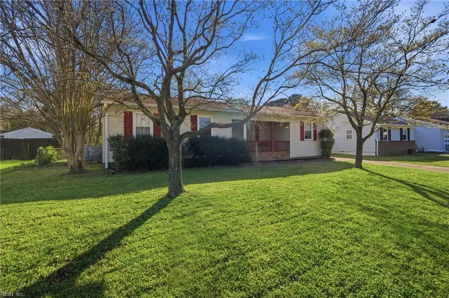 813 Carolyn Drive, Chesapeake, VA 23320 - #2