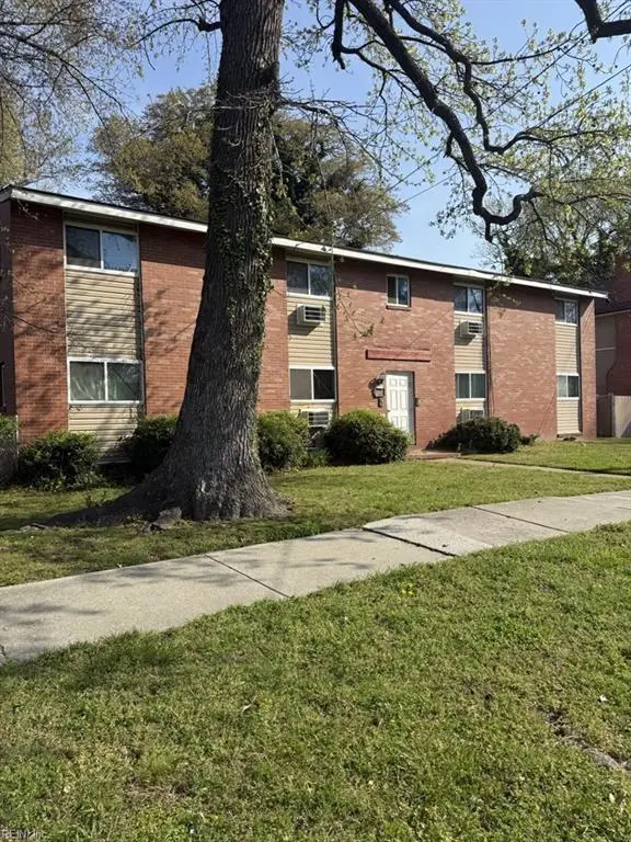 864 W 34th Street, Norfolk, VA 23508