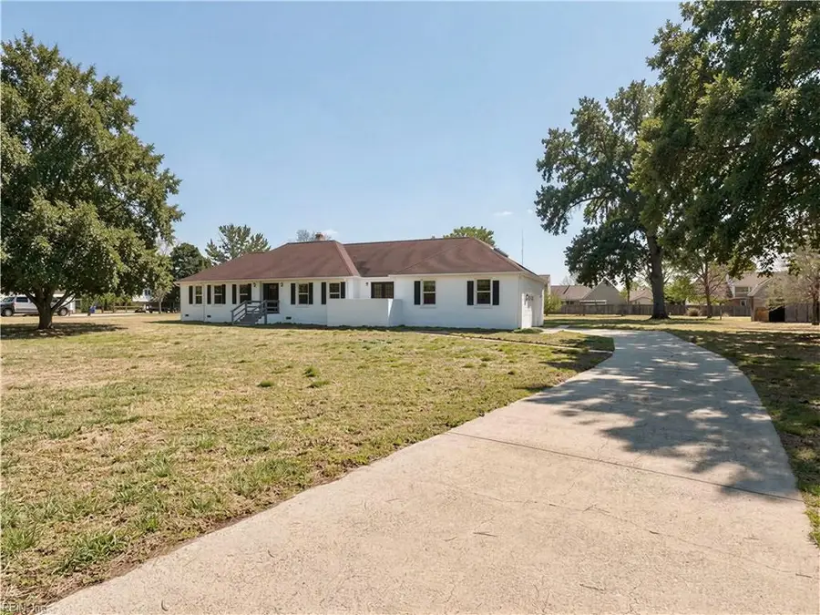 102 Foxcroft Road, Suffolk, VA 23435 - #2