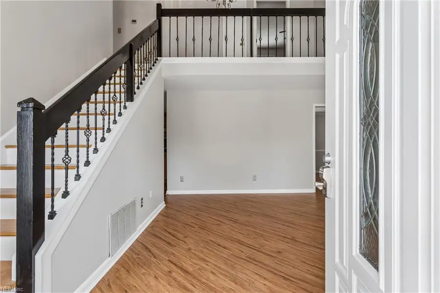 514 York Warwick Drive, Yorktown, VA 23692 - #3