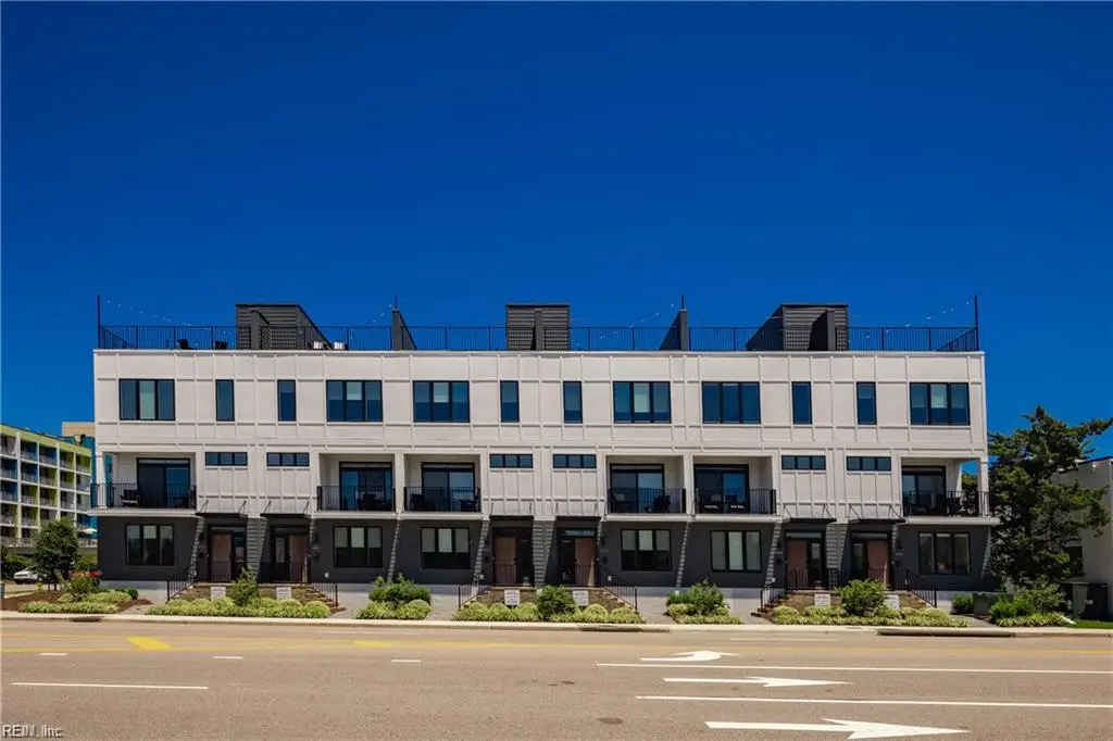 945 Pacific Avenue, Virginia Beach, VA 23451 - #1