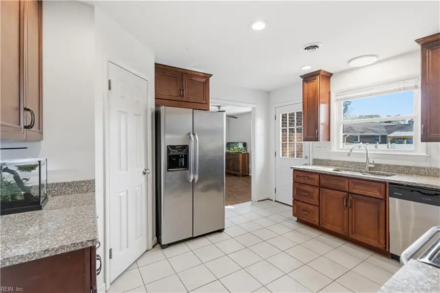 118 Wendfield Circle, Newport News, VA 23601 - #3