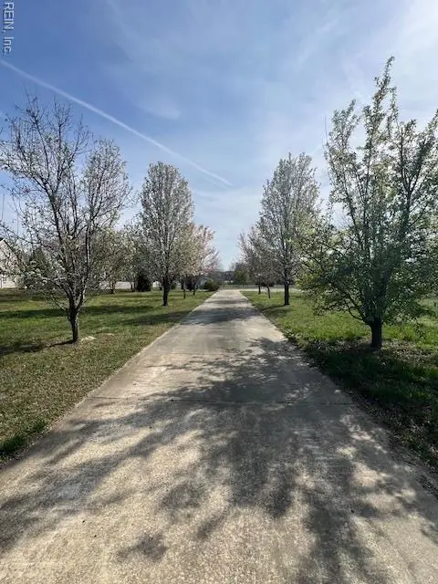 125 W Liberty Spring Road, Suffolk, VA 23434 - #2