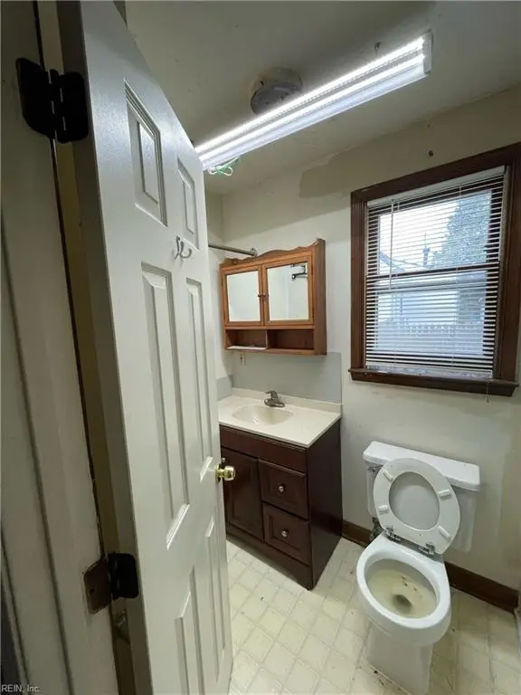 206 Kelly Drive, Portsmouth, VA 23702 - #2