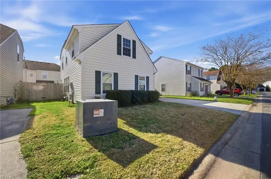 207 Rockwood Place, Suffolk, VA 23435 - #2