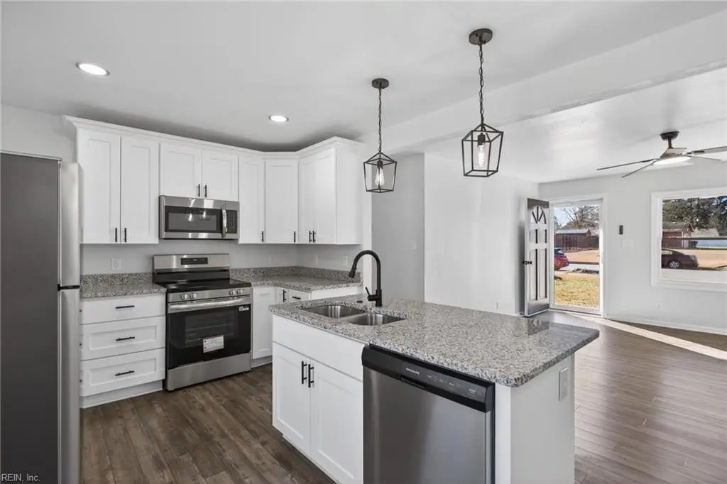 3728 Cardinal Lane, Portsmouth, VA 23703 - #1