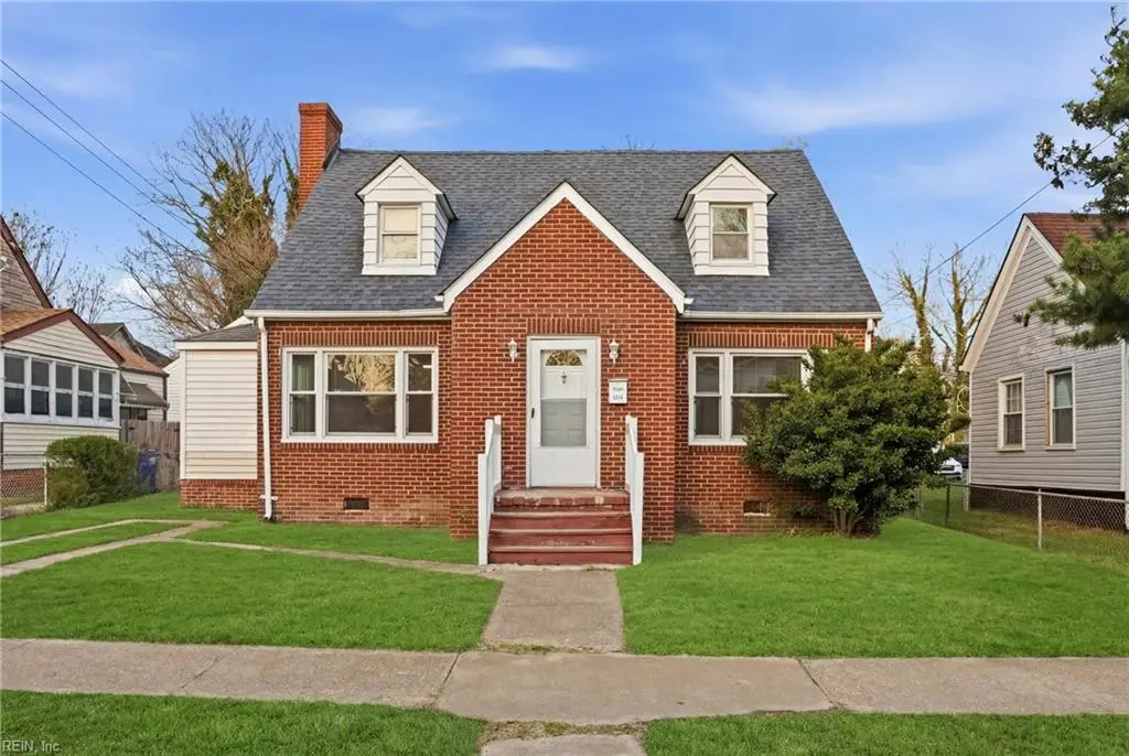 3204 Roanoke Avenue, Newport News, VA 23607 - #1