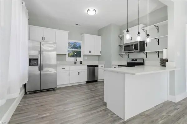 62 Buxton Avenue, Newport News, VA 23607