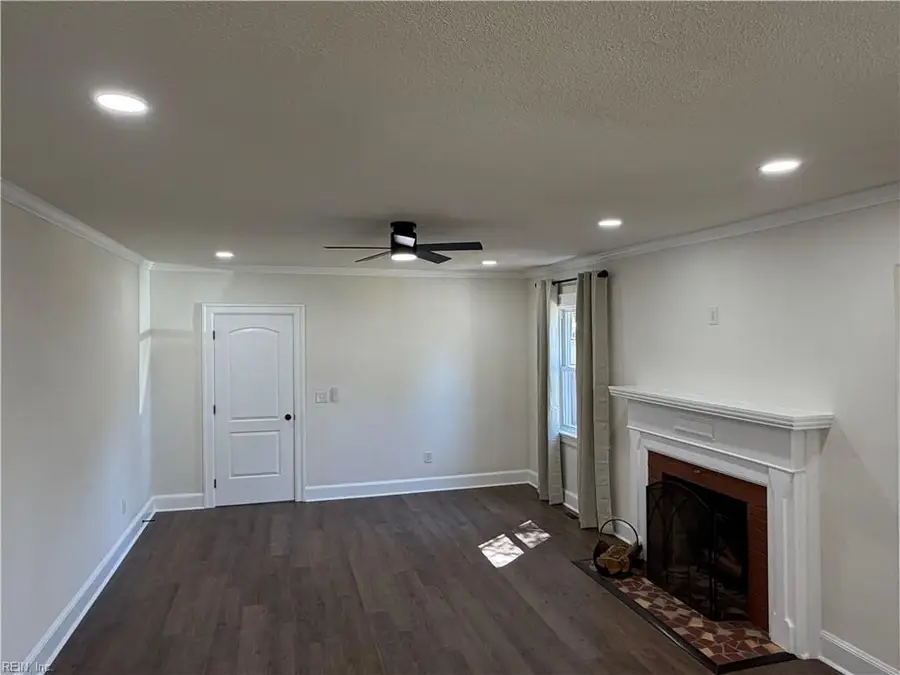 17 Davis Street, Portsmouth, VA 23702 - #3