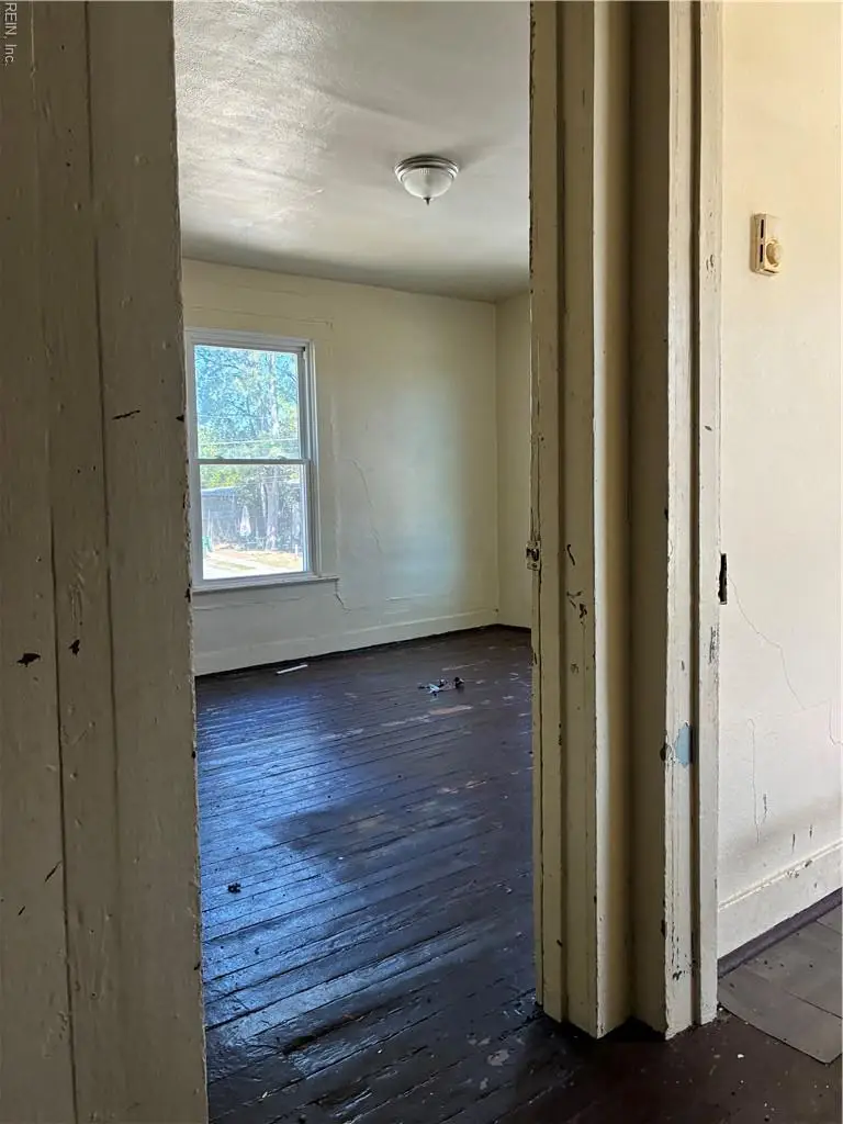 121 Church Street, Suffolk, VA 23434 - #2