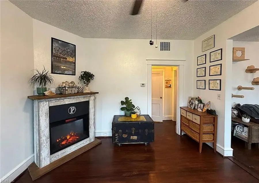 405 Buckroe Avenue, Hampton, VA 23664 - #3