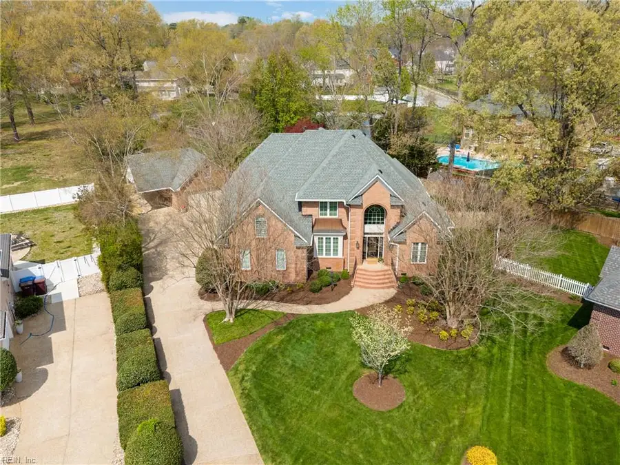 604 Stoneleigh Court, Chesapeake, VA 23322 - #2