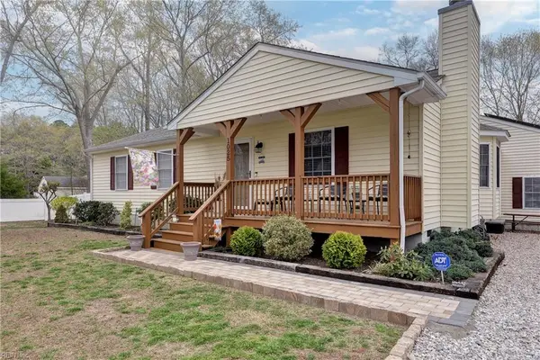 1025 Riverside Drive, Lanexa, VA 23089