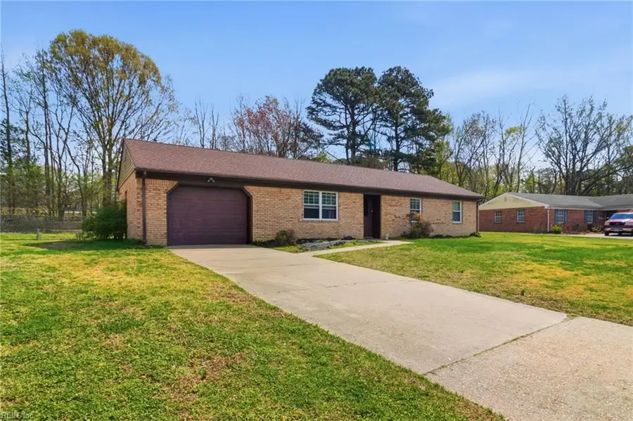 505 Scarborough Drive, Chesapeake, VA 23322 - #2