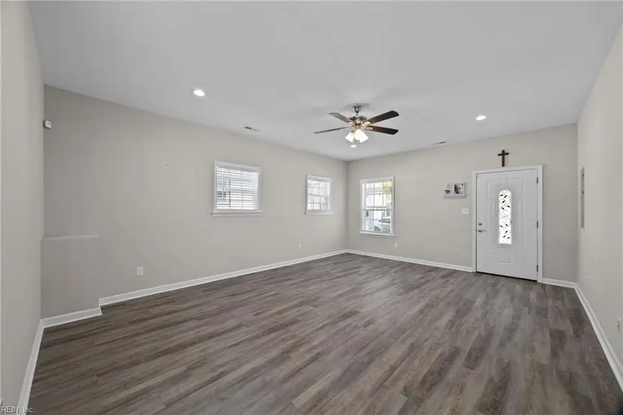 1230 Commerce Avenue, Chesapeake, VA 23324 - #3