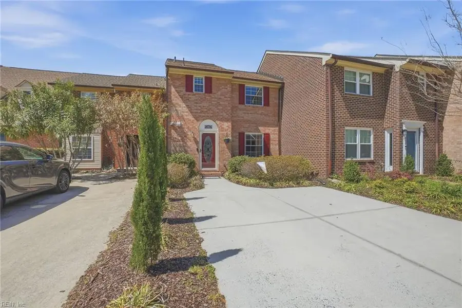 925 Poquoson Circle, Virginia Beach, VA 23452 - #2