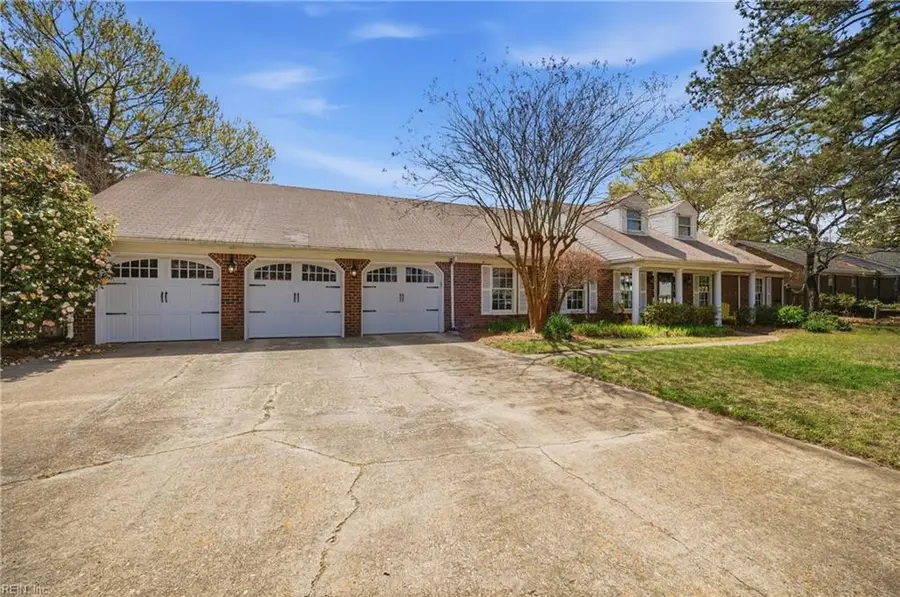 2605 Admiral Drive, Virginia Beach, VA 23451 - #2