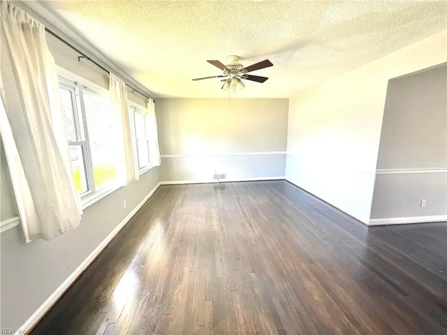 8447 Capeview Avenue, Norfolk, VA 23503 - #3