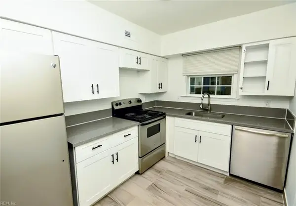 437 Barberton Drive, Virginia Beach, VA 23451