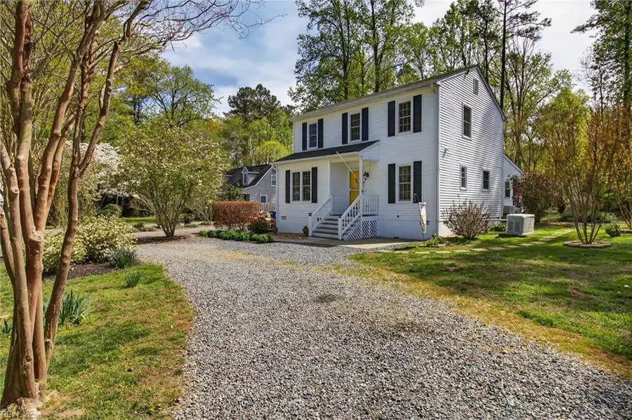 273 N Oakes Circle, Saluda, VA 23149 - #3