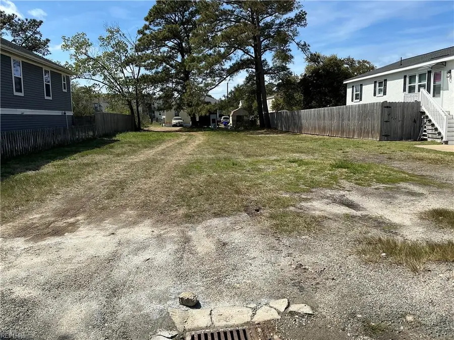 9525 17th Bay Street, Norfolk, VA 23518 - #2