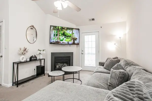 431 Old Colonial Way #303, Newport News, VA 23608