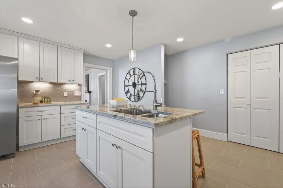 12 Colonial Place, Newport News, VA 23601 - #2