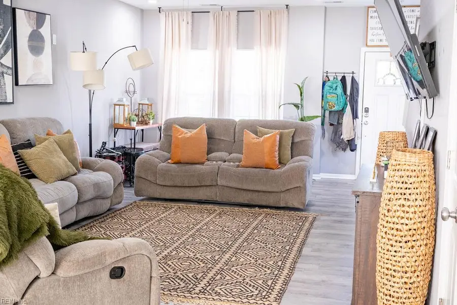 1807 Chestnut St, Portsmouth, VA 23704 - #3