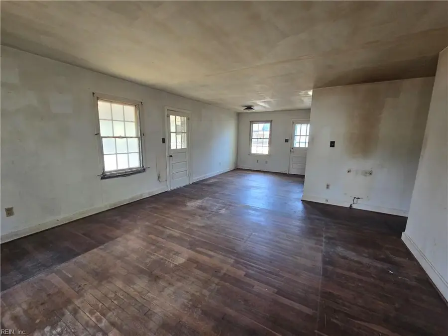 209 Malita Street, Franklin, VA 23851 - #2