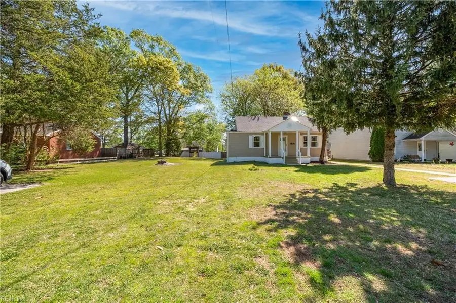 1432 Chestnut Avenue, Chesapeake, VA 23325 - #3