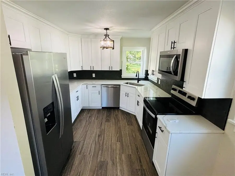 2331 Azalea Avenue, Portsmouth, VA 23704 - #2